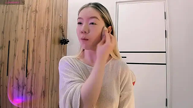 Babby Rabbit online show from April 4, 12:13 pm