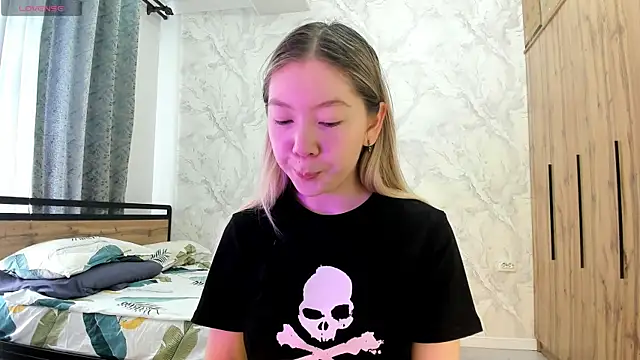 Babby Rabbit online show from April 18, 8:29 am