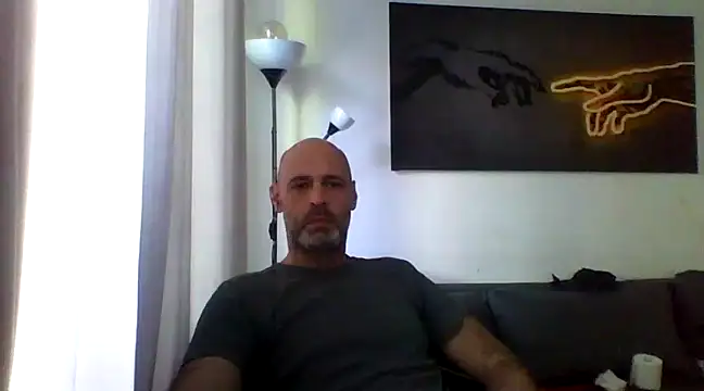 Snapshot of Avamereandmikel chatting on December 26, 11:21 am Avamereandmikel online show from December 26, 11:21 am