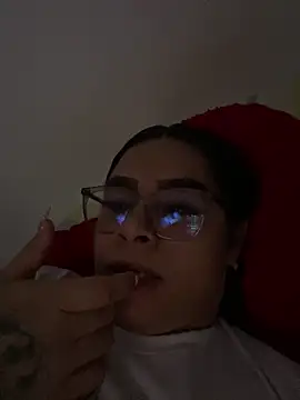 Snapshot of Dulce_smith_1 chatting on April 27, 12:19 am Dulce smith 1 online show from April 27, 12:19 am