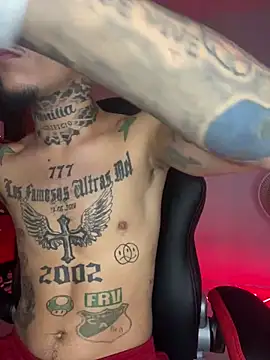 Snapshot of Junihn0 chatting on February 3, 4:41 pm Junihn0 online show from February 3, 4:41 pm