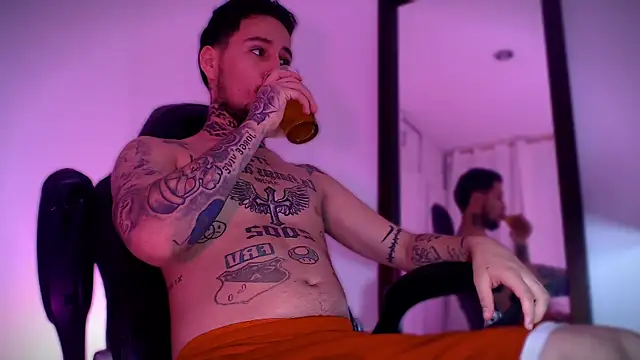 Snapshot of Junihn0 chatting on September 24, 8:56 pm Junihn0 online show from September 24, 8:56 pm