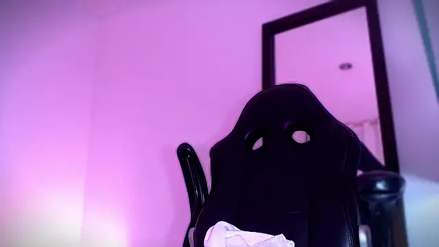 Snapshot of Junihn0 chatting on September 28, 9:53 pm Junihn0 online show from September 28, 9:53 pm