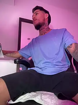 Snapshot of Junihn0 chatting on October 3, 9:01 pm Junihn0 online show from October 3, 9:01 pm