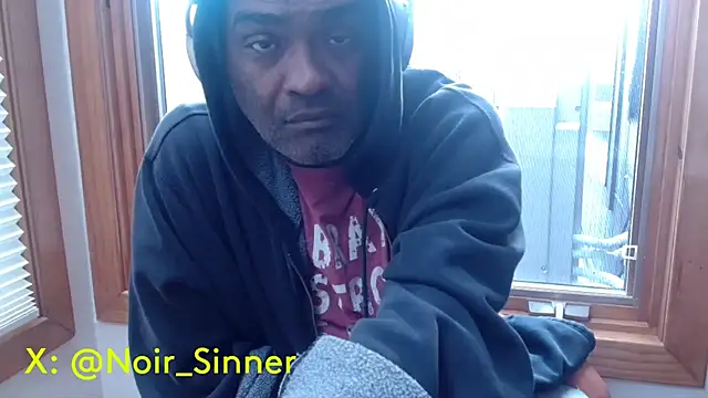 sinnernoir online show from November 3, 4:30 pm