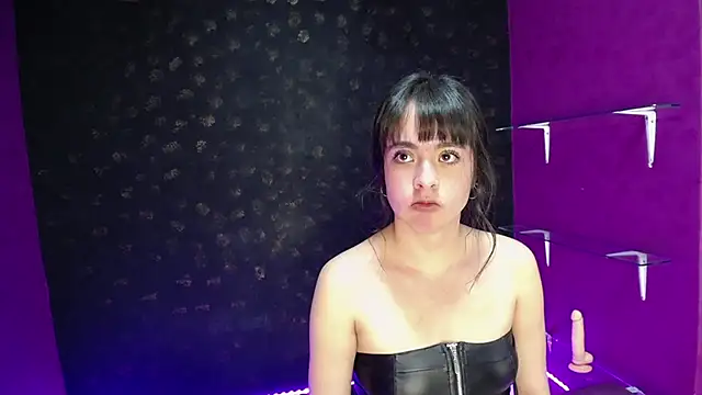 Snapshot of Sadie_Queen chatting on December 26, 3:10 pm Sadie Queen online show from December 26, 3:10 pm
