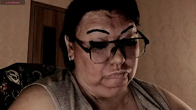 SexxyDreams1 online show from March 26, 1:01 am