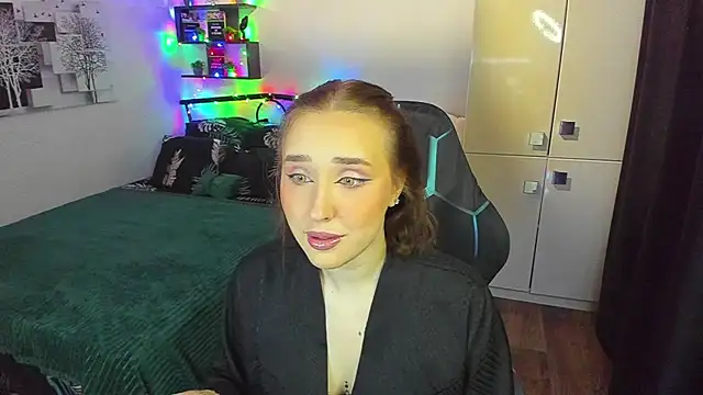 LinaTruly online show from February 7, 10:13 pm