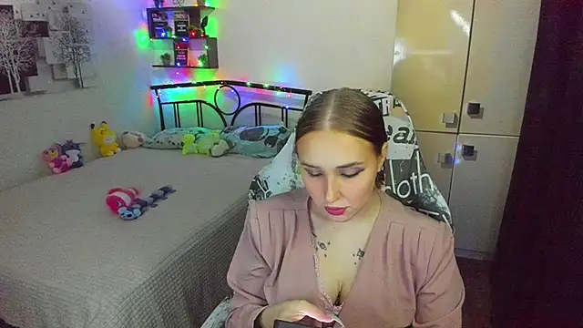 Snapshot of LinaTruly chatting on May 15, 9:33 pm LinaTruly online show from May 15, 9:33 pm