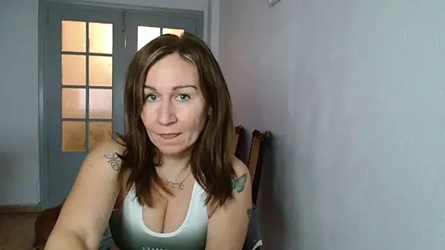 Snapshot of TamaraSweetxo chatting on December 19, 4:02 pm TamaraSweetxo online show from December 19, 4:02 pm