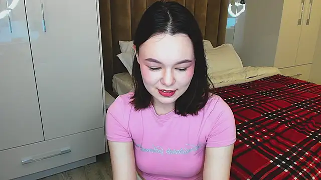 Snapshot of LovelyJane chatting on December 12, 12:33 pm LovelyJane online show from December 12, 12:33 pm