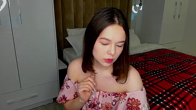 Snapshot of LovelyJane chatting on December 20, 11:21 am LovelyJane online show from December 20, 11:21 am