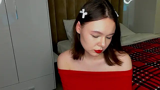 Snapshot of LovelyJane chatting on December 24, 11:17 am LovelyJane online show from December 24, 11:17 am