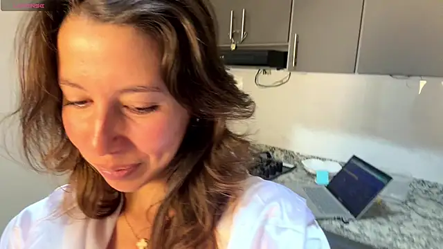 jolie lov online show from March 4, 1:39 pm