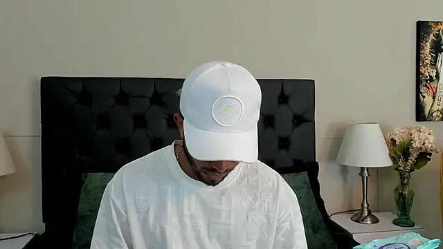 Snapshot of Robin_Rief chatting on September 14, 3:16 am Robin Rief online show from September 14, 3:16 am