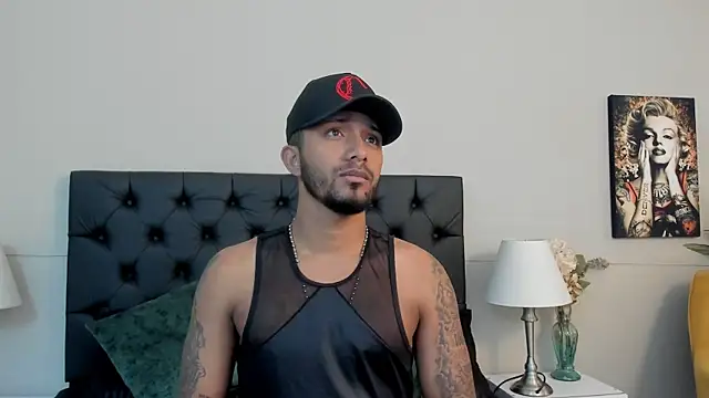 Snapshot of Robin_Rief chatting on September 17, 4:14 am Robin Rief online show from September 17, 4:14 am