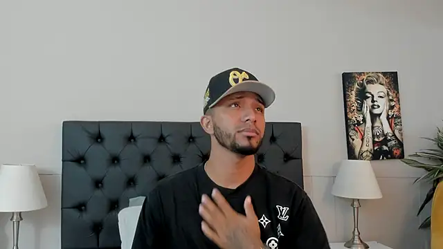 Snapshot of Robin_Rief chatting on September 29, 3:22 am Robin Rief online show from September 29, 3:22 am