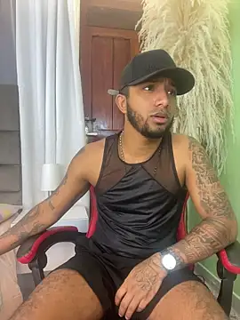 Snapshot of Robin_Rief chatting on February 3, 3:48 am Robin Rief online show from February 3, 3:48 am