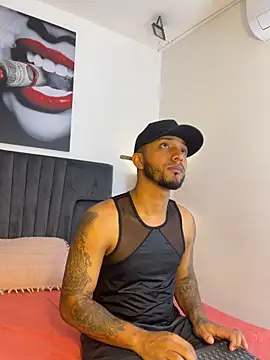 Snapshot of Robin_Rief chatting on February 14, 3:14 am Robin Rief online show from February 14, 3:14 am