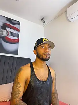 Snapshot of Robin_Rief chatting on February 15, 3:47 am Robin Rief online show from February 15, 3:47 am