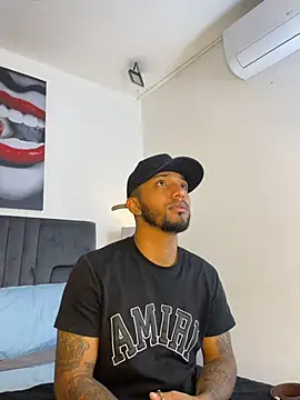 Snapshot of Robin_Rief chatting on February 17, 3:25 am Robin Rief online show from February 17, 3:25 am