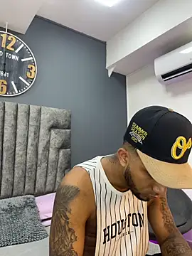 Robin Rief online show from March 28, 7:35 pm