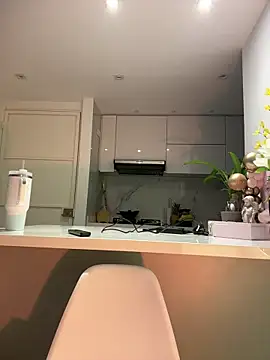 NicoleCut online show from February 18, 10:00 am