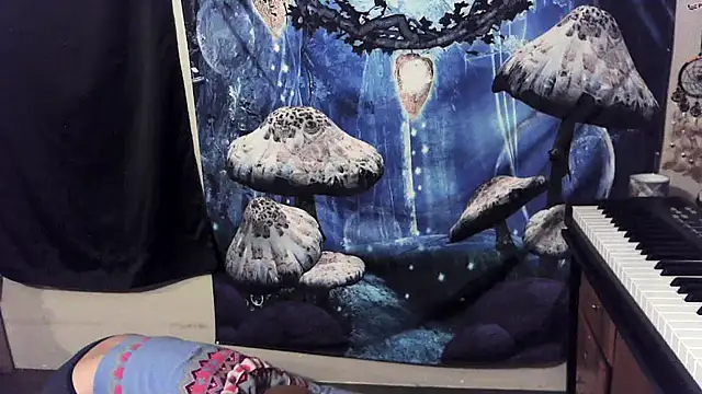  hellostormy  online show from December 4, 11:41 am