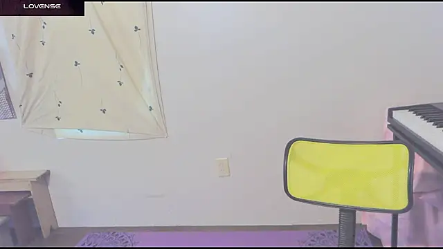  hellostormy  online show from April 19, 1:54 pm