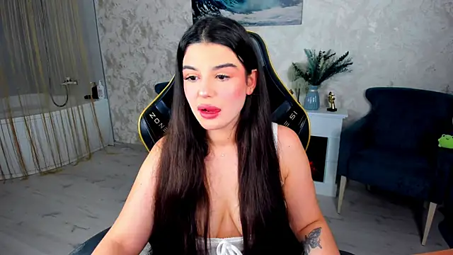 Snapshot of AlluringAriel chatting on June 6, 11:26 am AlluringAriel online show from June 6, 11:26 am