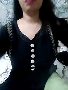 Snapshot of Haniya-143 chatting on April 24, 10:23 pm Haniya-143 online show from April 24, 10:23 pm