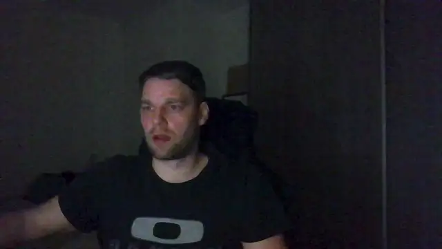 Snapshot of The_big_viking_ chatting on May 2, 2:27 am The big viking online show from May 2, 2:27 am