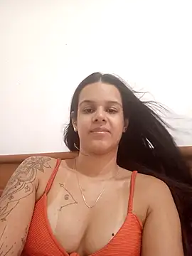 Snapshot of princesaa98 chatting on February 18, 4:16 pm princesaa98 online show from February 18, 4:16 pm