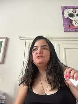 Snapshot of littlemissbabycakes chatting on June 8, 7:47 pm littlemissbabycakes online show from June 8, 7:47 pm