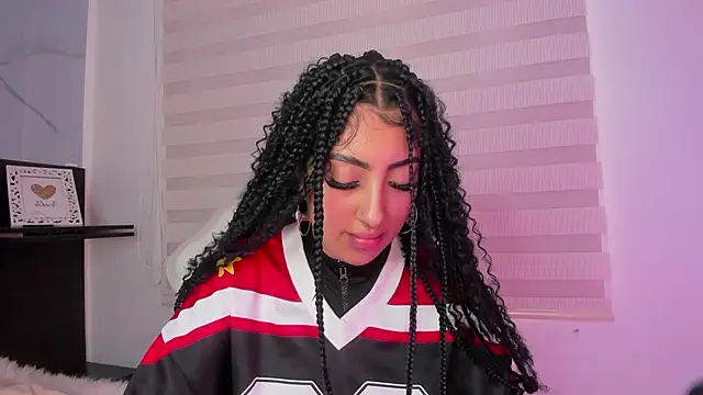 misscheelsee online show from February 22, 2:30 pm