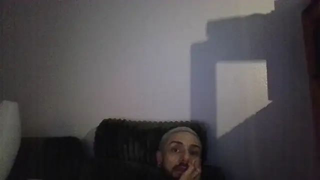 Snapshot of DerekPerez2025 chatting on March 30, 8:04 am DerekPerez2025 online show from March 30, 8:04 am