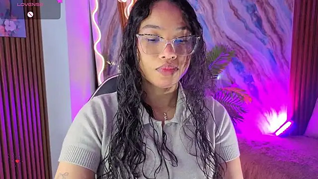 penelope tay1 online show from June 11, 3:26 am