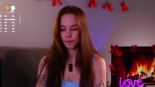 Snapshot of FalineDowlen chatting on March 6, 1:46 am FalineDowlen online show from March 6, 1:46 am
