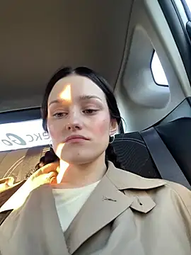 Snapshot of Mia_Mia_M chatting on April 20, 4:10 pm Mia Mia M online show from April 20, 4:10 pm