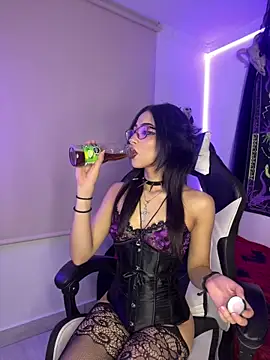 vampy dolll online show from December 20, 7:04 am