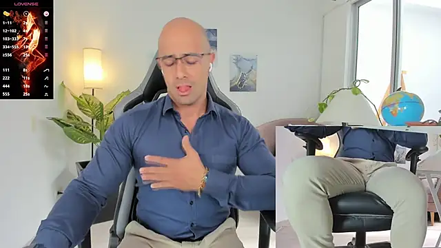 Snapshot of ryan_master_ chatting on December 17, 2:44 pm ryan master online show from December 17, 2:44 pm