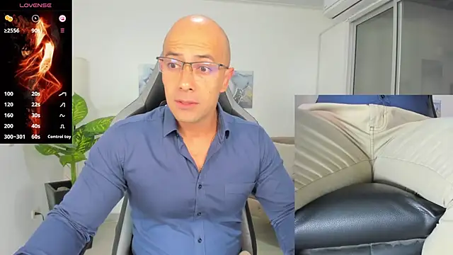 Snapshot of ryan_master_ chatting on January 5, 9:05 am ryan master online show from January 5, 9:05 am