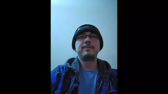 Snapshot of cmichaelxxx chatting on January 8, 11:54 am cmichaelxxx online show from January 8, 11:54 am