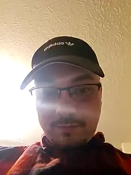 Snapshot of cmichaelxxx chatting on January 12, 4:31 am cmichaelxxx online show from January 12, 4:31 am