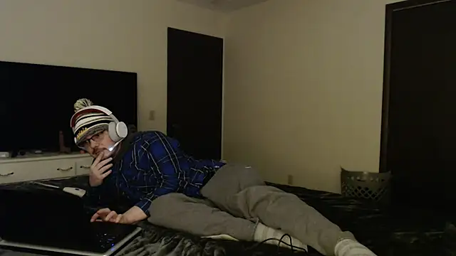 Snapshot of cmichaelxxx chatting on January 14, 6:34 am cmichaelxxx online show from January 14, 6:34 am