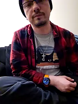 Snapshot of cmichaelxxx chatting on January 18, 6:13 am cmichaelxxx online show from January 18, 6:13 am