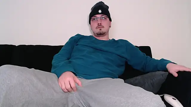 Snapshot of cmichaelxxx chatting on February 22, 6:52 pm cmichaelxxx online show from February 22, 6:52 pm