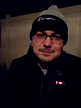 Snapshot of cmichaelxxx chatting on March 22, 7:57 am cmichaelxxx online show from March 22, 7:57 am