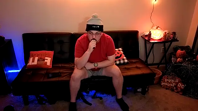 Snapshot of cmichaelxxx chatting on October 17, 12:01 am cmichaelxxx online show from October 17, 12:01 am