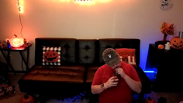 Snapshot of cmichaelxxx chatting on October 26, 5:13 am cmichaelxxx online show from October 26, 5:13 am